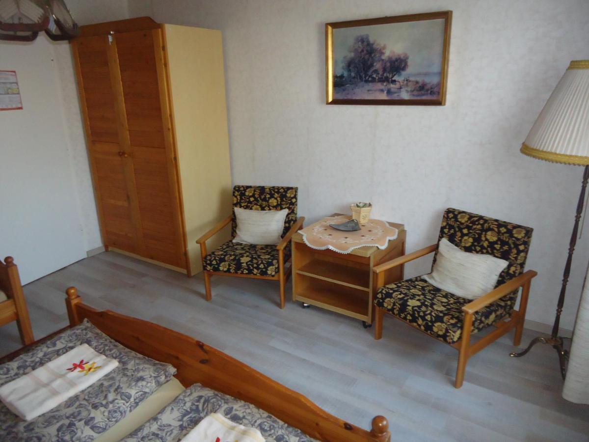 Hotel Deutsches Haus à Szabadkígyós Extérieur photo