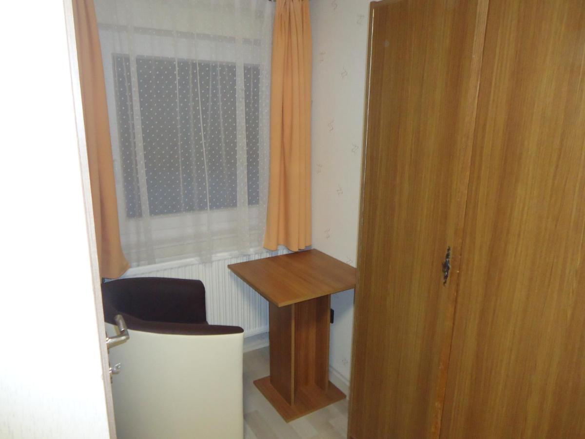 Hotel Deutsches Haus à Szabadkígyós Extérieur photo